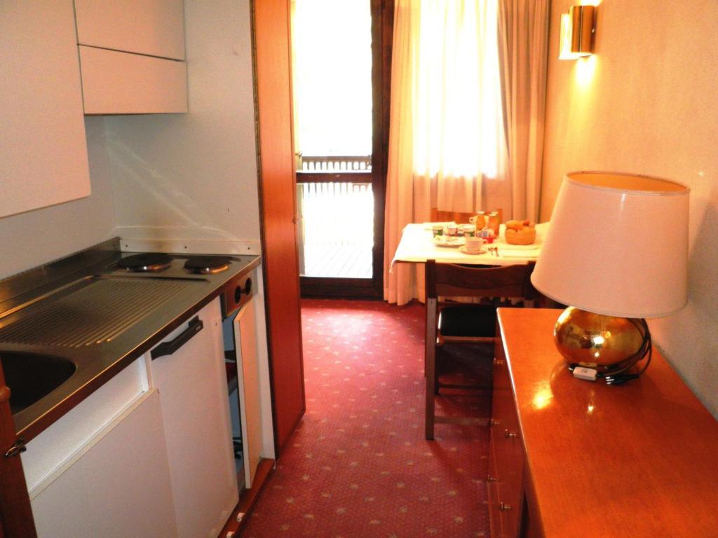 R.T.A. Hotel Des Alpes 2 Мадонна-ди-Кампильо Номер фото